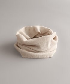 AND WOOL 〈上質な素材と手仕事から生まれた優しいニット〉カシミヤ100%のスヌード