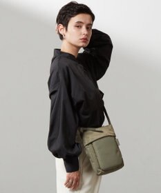 Y'SACCS リサイクルナイロン×カウレザー ラップポシェット