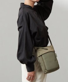 Y'SACCS リサイクルナイロン×カウレザー ラップポシェット