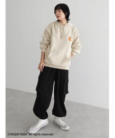 Green Parks ムジークタイガー／裏起毛刺しゅうフーディー