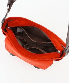 Y'SACCS ダブルタブ　トラベルショルダーバッグ