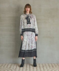 GRACE CONTINENTAL パリスカーフプリントブラウス