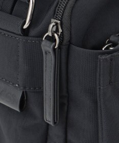 Y'SACCS 【ムック本掲載】クリンクルナイロン　ダブルポケットショルダー