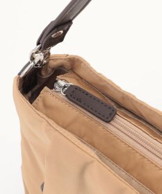 LA BAGAGERIE 多収納ナイロン2WAYショルダー