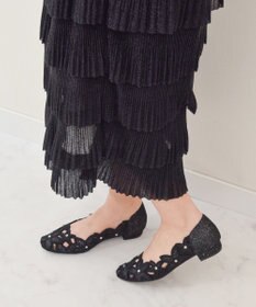 Bridget Birkin 【Bridget Birkin】フラワーカットワークラメパンプス