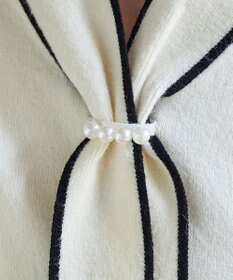 Tiaclasse 【洗える】パール付き配色ボウタイニットトップス