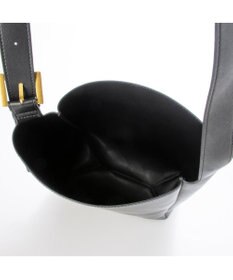 UNBILLION カシュカシュ cachecache / アシンメトリーバックル付きホーボーバッグ