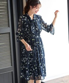 Tiaclasse L 【洗える】程良い透け感のプリントボウタイワンピース