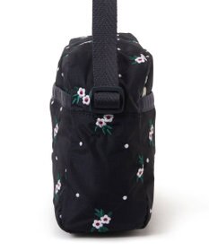 LeSportsac DANIELLA CROSSBODY/フローラルラティスEMB