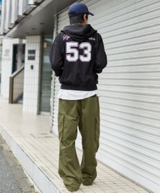 WEGO 【ユニセックスITEM/MLサイズ展開】ナンバリングカットZIPパーカー