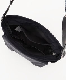 Y'SACCS ダブルタブ　トラベルショルダーバッグ