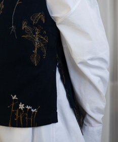 muuc ボタニカル刺繍ベスト