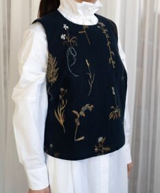 muuc ボタニカル刺繍ベスト