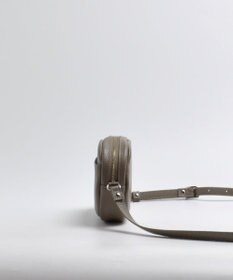 blancle シュリンクレザー ラウンドショルダーバッグ