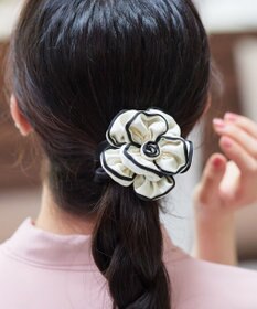 Tiaclasse 配色パイピングフラワーヘアゴム