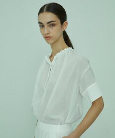 BEIGE， LILAC / ギャザーブラウス