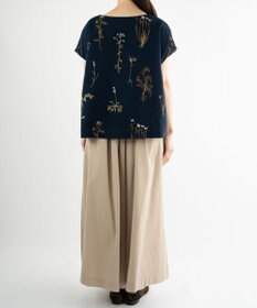 muuc ボタニカル刺繍ゆったりプルオーバー〈国産・綿100%天然素材〉〈フリーサイズ〉〈3シーズン〉〈繊細な草花刺繍・大人ナチュラル上質服〉