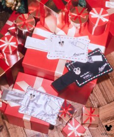 earth music&ecology 【予約】Disney/ミッキーチャーム付きレターモチーフポーチ