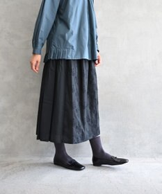 muuc 〈コットン100%〉〈綿ローン生地〉〈ふんわり柔らかな肌触り〉梅小花刺繍 ギャザースカート