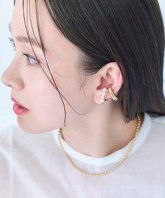 Phoebe 〈シリーズ累計販売10000点突破！〉≪雑誌掲載商品≫ドレッシングパールイヤーカフ　ゴールド