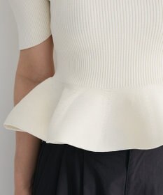 Green Parks ・ｓｗｉｎｇ　ｂｙ　ハートネックペプラムニット