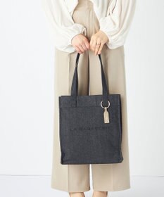 LA BAGAGERIE チャーム付きデニムバッグ Mサイズ