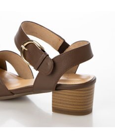 ing <ing>【WEB限定】ストラップクロスサンダル