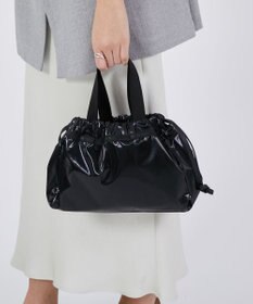 LeSportsac E/W CITY DRAWSTRING BAG??? /アップタウンブラックシャイン/ブラック