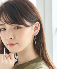 Phoebe 【痛くないシリーズ/金属アレルギー対応】スウィングクリスタルループフィットイヤリング　ゴールド