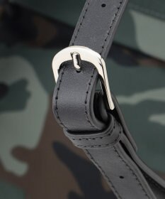 Y'SACCS ナイロン牛革リュック