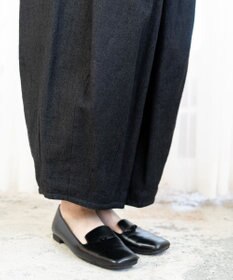 muuc リネンウールの裾タックワイドパンツ