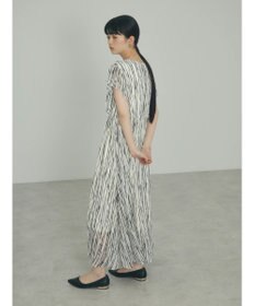 Green Parks ａ．肩フリルプリントワンピース