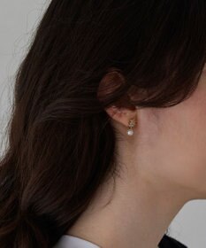 Phoebe クリスタルペタルパールピアス