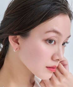 Phoebe 【痛くないシリーズ】ミルキーウェイパールフロートライトフィットイヤリング　シャンパンゴールド