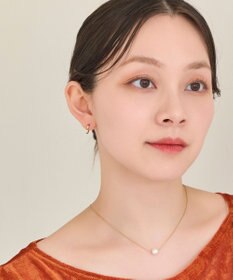 Phoebe 【金属アレルギー対応】ハートフープワンタッチピアス　ゴールド/サージカルステンレス