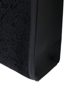 Maison de FLEUR EC限定フラワーレーススクエアトートバッグ