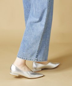 Dominic3 ヒールキャップ Vカットソフトパンプス