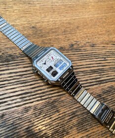 CITIZEN 【復刻デザイン】1982年の「サーモセンサー」を現代風にリバイバル 温度センサー搭載のコンビネーションウオッチ