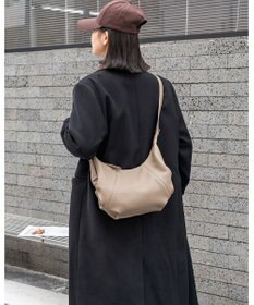 style code 【ペットボトル収納可能】[Lyrss/リルス] 牛革 ショルダーバッグ