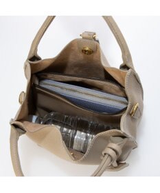 UNBILLION カシュカシュ cachecache / 1枚革風ショルダーベルト付ディテールトート