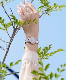 CITIZEN 【少し大きめの28mmケース】見やすさと可愛いらしさが魅力の電波時計 シルバー。防水 シンプル 日付 秒針 簡単ベルト調整。