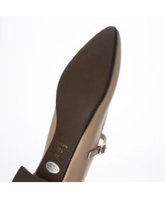 Riz raffinee <Riz raffinee>アーモンドトゥストラップパンプス