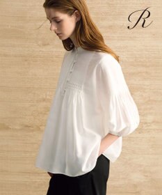 23区 【R(アール)】スモッキングタックオーガンザ ピンタック ブラウス ホワイト系