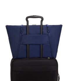 TUMI VOYAGEUR 「キュー」トート