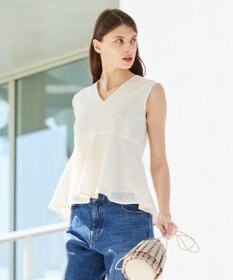 BEIGE， PINE / ペプラムブラウス