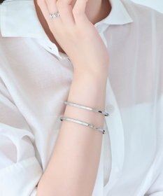 Phoebe 【金属アレルギー対応】2ラインテクスチャーワイドカフバングル　シルバー/ニッケルフリー