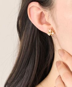 Phoebe 〈金属アレルギー対応〉パールブーケセラミックポストピアス　小粒パール