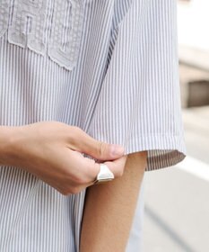 WEGO 【ユニセックス着用ITEM】オックスフォードダメージアップリケシャツ（SS）