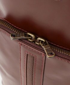 JOSEPH ABBOUD 【軽量/コンパクト/牛革】オイルドレザーボディー バッグ