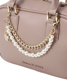 Maison de FLEUR チャーム付きワイドボストンバッグ